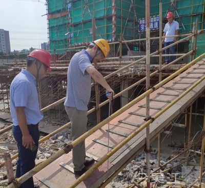 區住建局開展執法檢查 保障在建工程質量安全